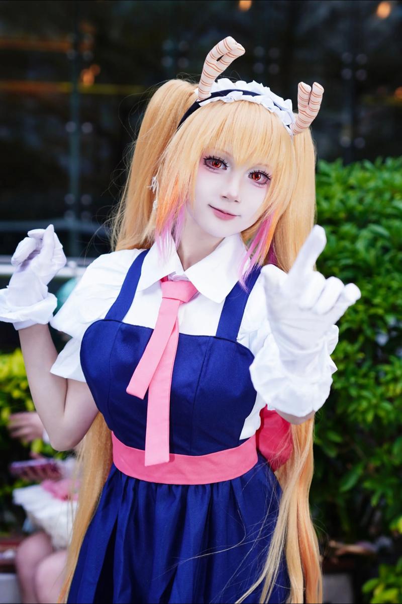 新婚妻子的Cosplay生活最新日常 从害羞到大胆的转变