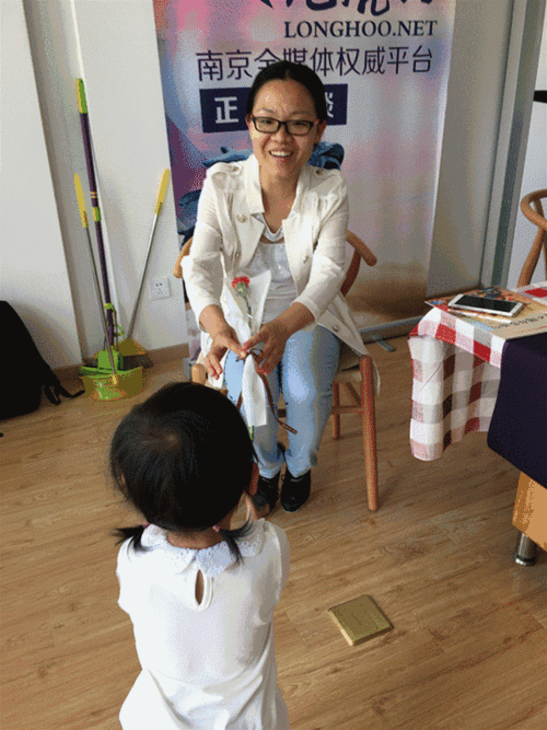 母三人最新动态曝光 家庭生活温馨瞬间全记录