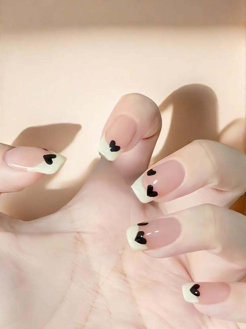 甜心最新热辣可爱美甲款式 指尖上的小心机超吸睛