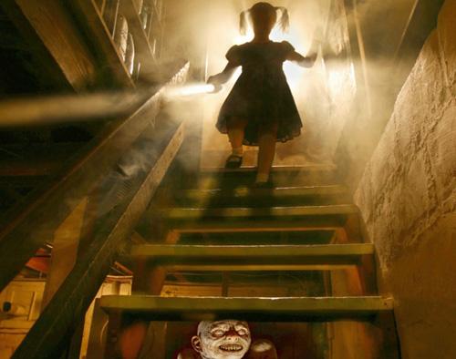 屋内有鬼汉化版下载中文版体验恐怖冒险