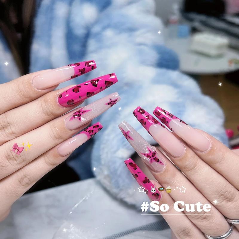 甜心最新热辣可爱美甲款式 指尖上的小心机超吸睛