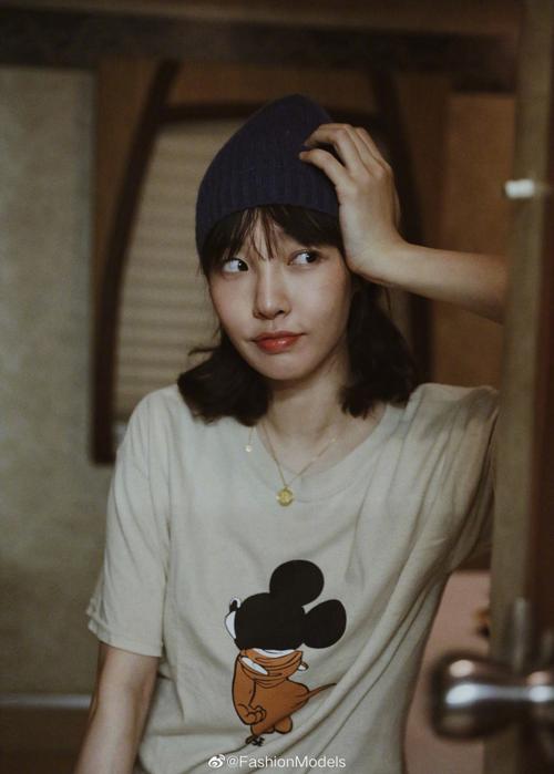 热妻阿什莉最新穿搭分享时尚风格解析