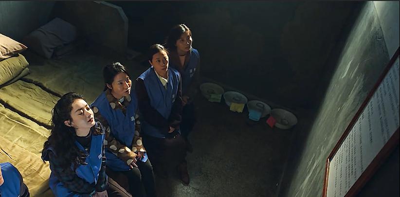 监狱岛的巨乳女看守游戏下载体验真实监狱生活