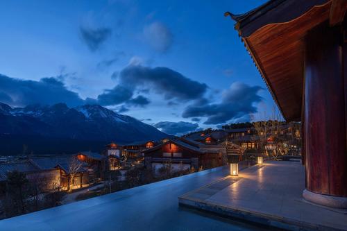 雪山别墅和三个女孩的做爱假期下载地址