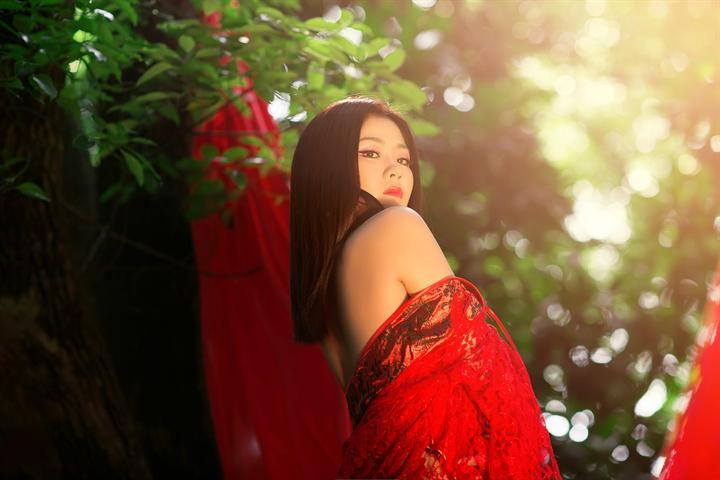 生活在诱惑之中下载地址 一键获取完整版资源