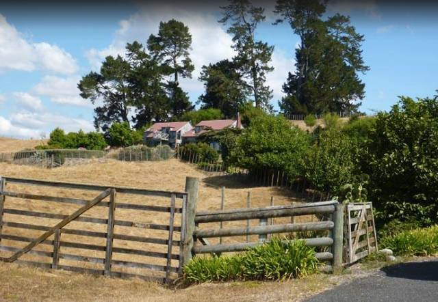 雪山别墅和三个女孩的做爱假期下载地址