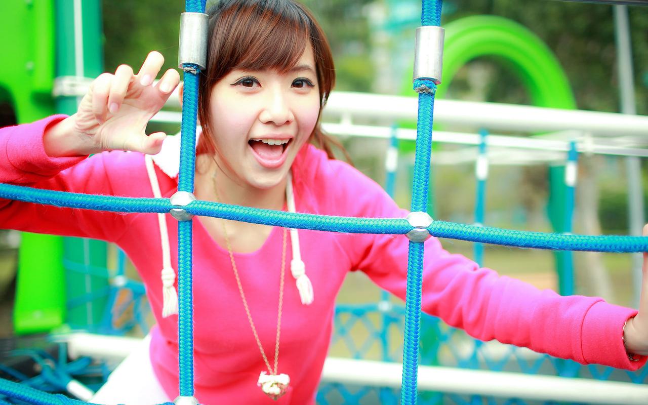 生活在诱惑之中下载地址 一键获取完整版资源