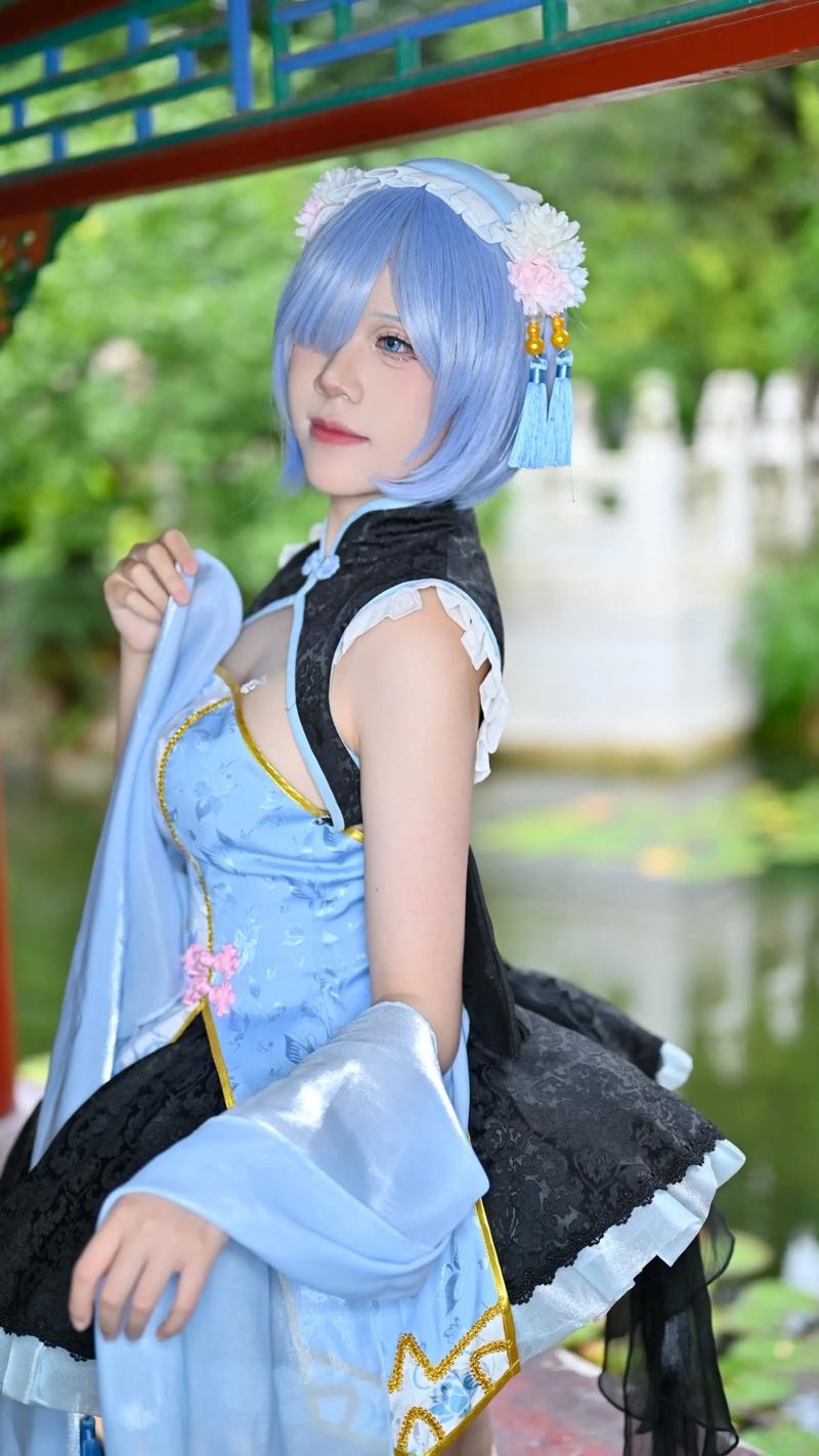 新婚妻子的Cosplay生活最新日常 从害羞到大胆的转变