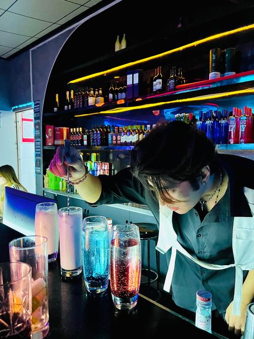 调酒大师安卓版体验 真实模拟酒吧调酒乐趣